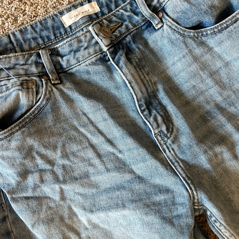 Cleo + Wolf Jeans - Picture 2 of 8